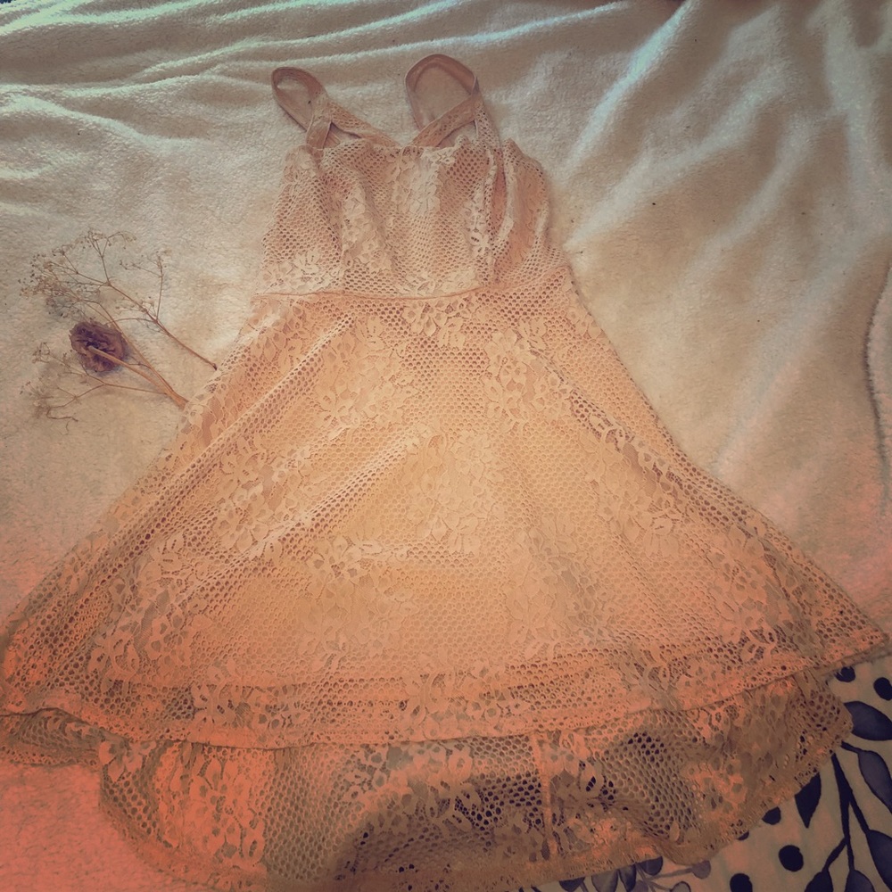 Light pink/cream lacy dress